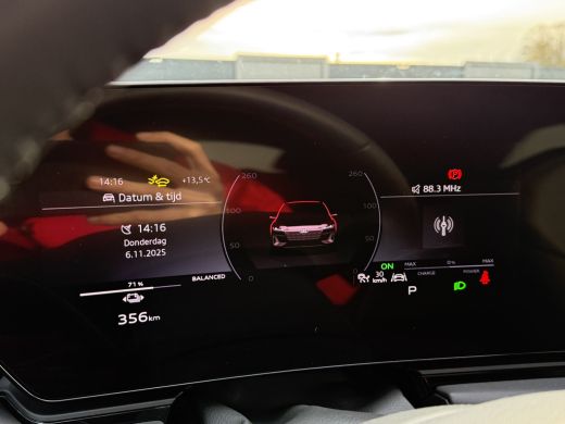 Audi A6 Avant e-tron Avant e-tron Advanced edition performance 100 kWh 367 pk | Tech Plus | Sportstoelen | Optiek zwart ActivLease financial lease