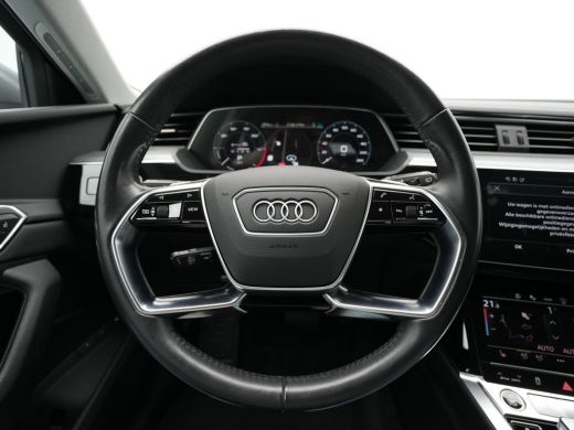 Audi e-tron 55 quattro 408pk S-Line edition 95 kWh Navigatie Camera Stoelverwarming Head up Acc 4 ActivLease financial lease