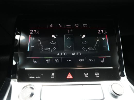 Audi e-tron 55 quattro 408pk S-Line edition 95 kWh Navigatie Camera Stoelverwarming Head up Acc 4 ActivLease financial lease