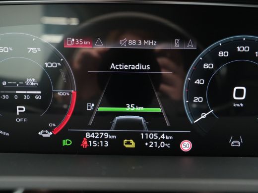 Audi e-tron 55 quattro 408pk S-Line edition 95 kWh Navigatie Camera Stoelverwarming Head up Acc 4 ActivLease financial lease