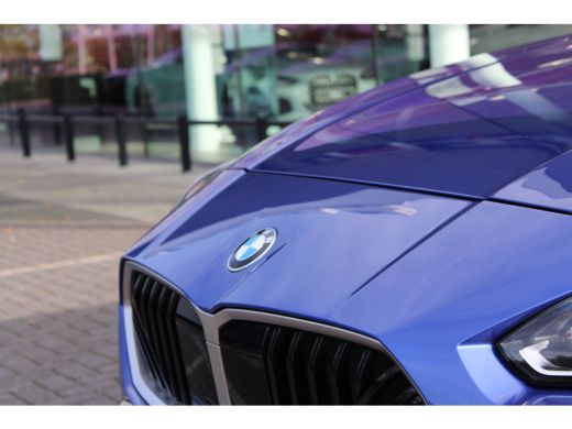 BMW 1 Serie 120 M Sport Automaat / Sportstoelen / Achteruitrijcamera / M Adaptief onderstel / Stoelverwarming ActivLease financial lease