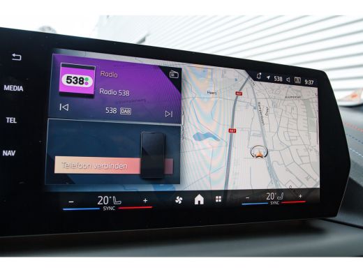 BMW 2 Serie 220 M Sport Automaat / Trekhaak / Sportstoelen / M Adaptief onderstel / Achteruitrijcamera / Comf... ActivLease financial lease