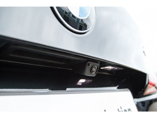 BMW 2 Serie 220 M Sport Automaat / Trekhaak / Sportstoelen / M Adaptief onderstel / Achteruitrijcamera / Comf... ActivLease financial lease