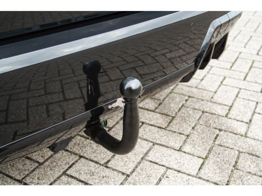 BMW 2 Serie 220 M Sport Automaat / Trekhaak / Sportstoelen / M Adaptief onderstel / Achteruitrijcamera / Comf... ActivLease financial lease