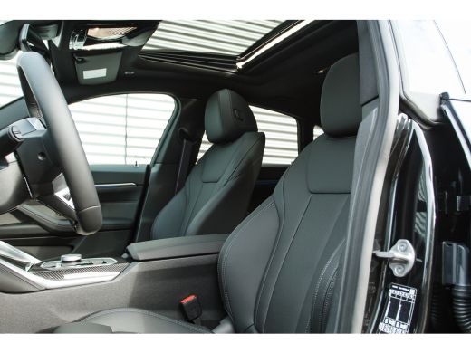 BMW i4 eDrive40 High Executive M Sport / Schuif-kanteldak / M Adaptief onderstel / Comfort Access / Adap... ActivLease financial lease