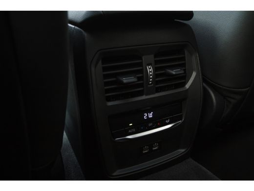 BMW i4 eDrive40 High Executive M Sport / Schuif-kanteldak / M Adaptief onderstel / Comfort Access / Adap... ActivLease financial lease