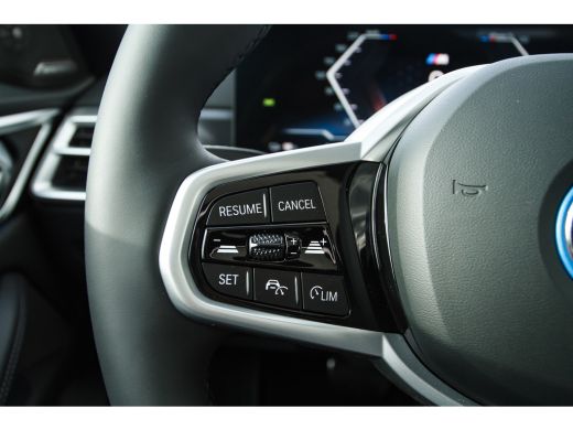 BMW i4 eDrive40 High Executive M Sport / Schuif-kanteldak / M Adaptief onderstel / Comfort Access / Adap... ActivLease financial lease