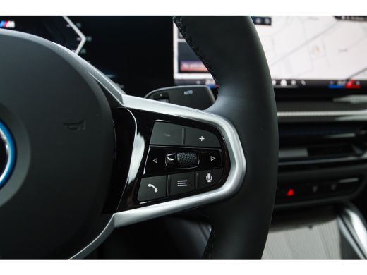 BMW i4 eDrive40 High Executive M Sport / Schuif-kanteldak / M Adaptief onderstel / Comfort Access / Adap... ActivLease financial lease