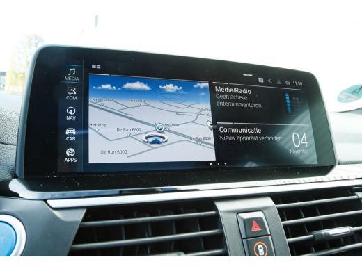 BMW iX3 High Executive / Trekhaak / Sportstoelen / Adaptief onderstel / Comfort Access / Adaptieve LED / ... ActivLease financial lease