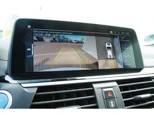 BMW iX3 High Executive / Trekhaak / Sportstoelen / Adaptief onderstel / Comfort Access / Adaptieve LED / ... ActivLease financial lease