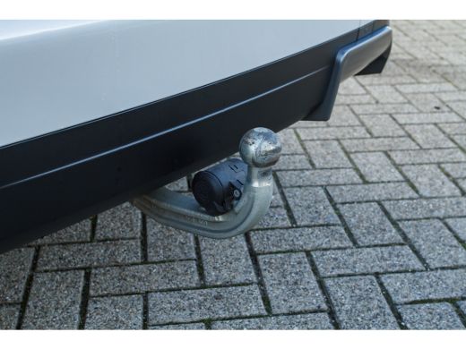 BMW iX3 High Executive / Trekhaak / Sportstoelen / Adaptief onderstel / Comfort Access / Adaptieve LED / ... ActivLease financial lease