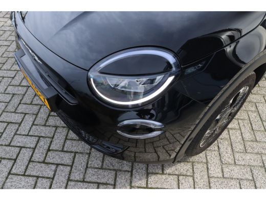 Fiat 600 1.2 Hybrid 110 La Prima | Adaptieve Cruise | Massage | Stoelverwarming | Camera | Navi | Keyless ... ActivLease financial lease