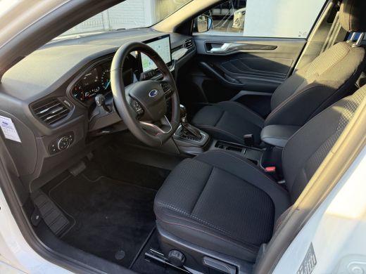 Ford Focus 1.0 EcoBoost Hybrid ST Line Automaat 155pk | Winter pack | Apdat. Cruise | Afneembare trekhaak | ... ActivLease financial lease