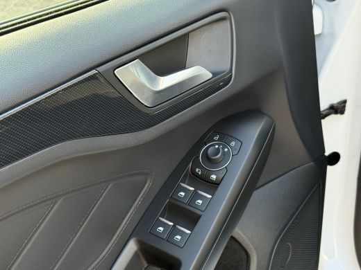 Ford Focus 1.0 EcoBoost Hybrid ST Line Automaat 155pk | Winter pack | Apdat. Cruise | Afneembare trekhaak | ... ActivLease financial lease