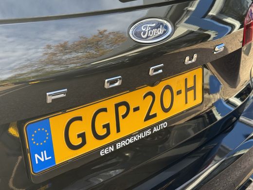 Ford Focus 1.0 EcoBoost Hybrid ST Line Automaat 155pk | Winterpack | Adapt. Cruise | Afneembare trekhaak | C... ActivLease financial lease