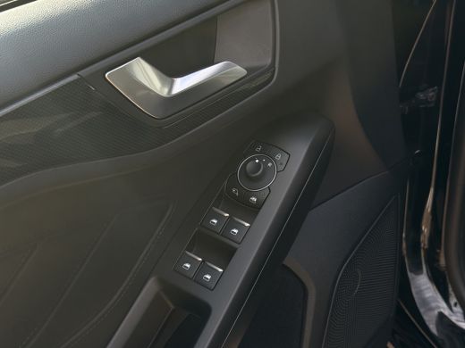 Ford Focus 1.0 EcoBoost Hybrid ST Line Automaat 155pk | Winterpack | Adapt. Cruise | Afneembare trekhaak | C... ActivLease financial lease