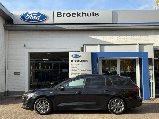 Ford Focus 1.0 EcoBoost Hybrid ST Line Automaat 155pk | Winterpack | Adapt. Cruise | Afneembare trekhaak | C... ActivLease financial lease