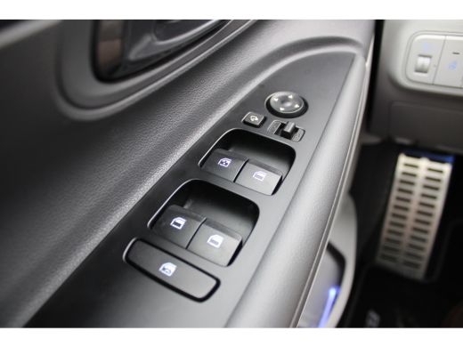 Hyundai Bayon 1.0 T-GDI Executive Automaat | Navigatiesysteem full map | Stuurwiel verwarmd | Voorstoelen verwarmd ActivLease financial lease