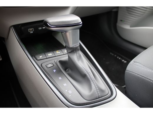 Hyundai Bayon 1.0 T-GDI Executive Automaat | Navigatiesysteem full map | Stuurwiel verwarmd | Voorstoelen verwarmd ActivLease financial lease