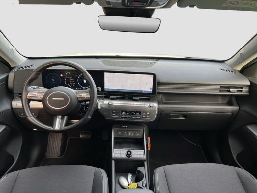 Hyundai Kona Comfort Smart 65.4 kWh 217pk | Camera | Carplay draadloos | Trekhaak afneembaar | Climate control... ActivLease financial lease