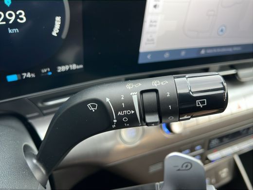 Hyundai Kona Comfort Smart 65.4 kWh 217pk | Camera | Carplay draadloos | Trekhaak afneembaar | Climate control... ActivLease financial lease