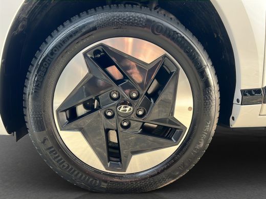 Hyundai Kona Comfort Smart 65.4 kWh 217pk | Camera | Carplay draadloos | Trekhaak afneembaar | Climate control... ActivLease financial lease