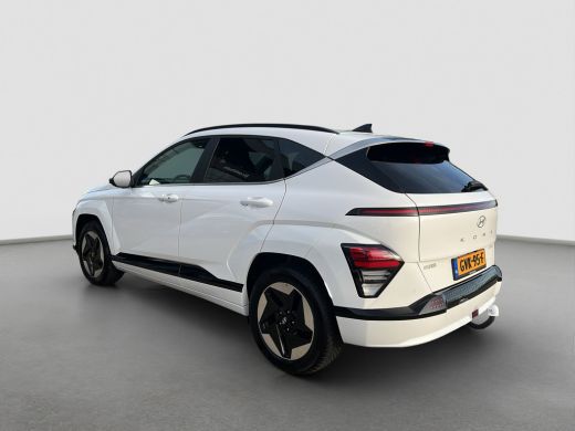Hyundai Kona Comfort Smart 65.4 kWh 217pk | Camera | Carplay draadloos | Trekhaak afneembaar | Climate control... ActivLease financial lease