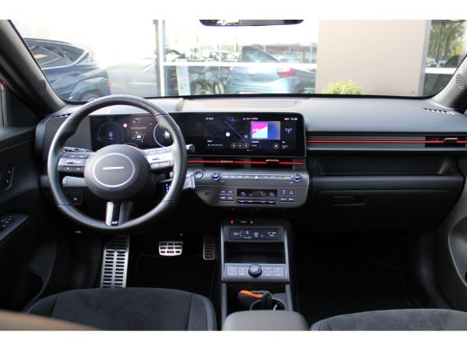 Hyundai Kona N Line 65.4 kWh | Suede / leder bekleding | 360 camera | Elektrische voorstoelen met geheugenfunc... ActivLease financial lease