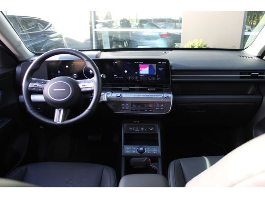 Hyundai Kona Premium 65.4 kWh + 17 INCH | Leder | 360 camera | Elektrische voorstoelen met geheugenfunctie | P... ActivLease financial lease