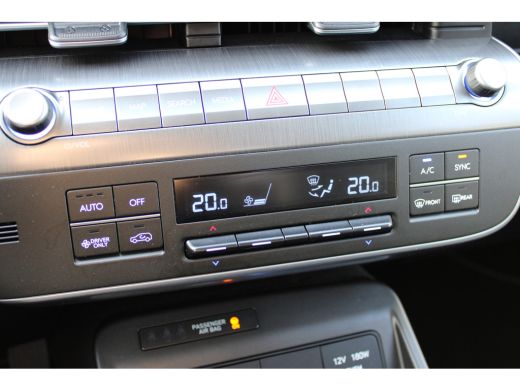 Hyundai Kona Premium 65.4 kWh + 17 INCH | Leder | 360 camera | Elektrische voorstoelen met geheugenfunctie | P... ActivLease financial lease