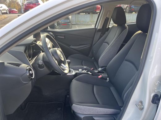 Mazda 2 1.5 e-SkyActiv-G 90 Centre-Line | All-Weather banden | Apple Carplay/Android Auto | Navigatie | ActivLease financial lease