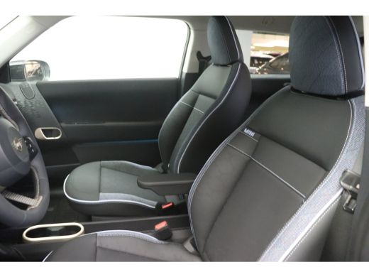 Mini 3-Deurs Cooper E / Classic / Pakket S / 17" Parallel Spoke 2-tone ActivLease financial lease