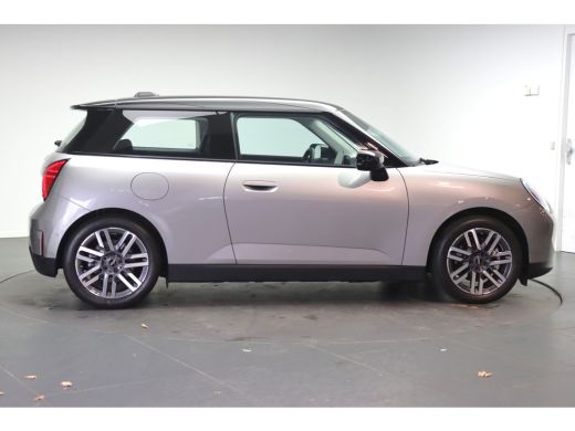 Mini 3-Deurs Cooper E / Classic / Pakket S / 17" Parallel Spoke 2-tone ActivLease financial lease