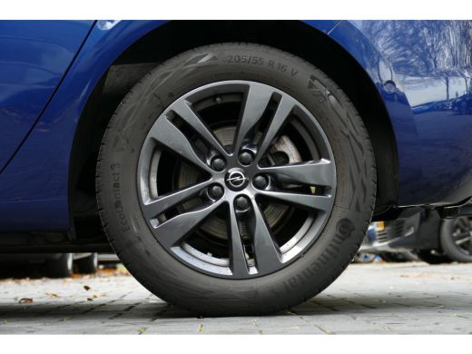 Opel Astra 1.2 TURBO 110PK 5-DRS DESIGN & TECH / NAVI / LED / CLIMA / PDC / 16"LMV / CAMERA / TREKHAAK / BLU... ActivLease financial lease