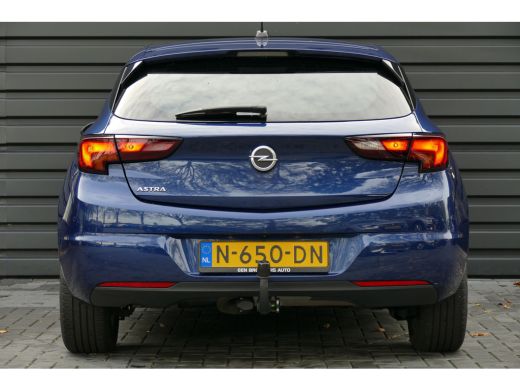 Opel Astra 1.2 TURBO 110PK 5-DRS DESIGN & TECH / NAVI / LED / CLIMA / PDC / 16"LMV / CAMERA / TREKHAAK / BLU... ActivLease financial lease