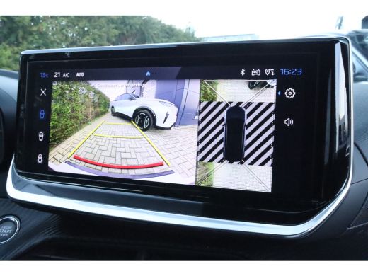 Peugeot 2008 1.2 Hybrid 145 Allure | Adaptieve Cruise | 360 Camera | Navi | Keyless | Carplay | Dodehoekdetectie ActivLease financial lease