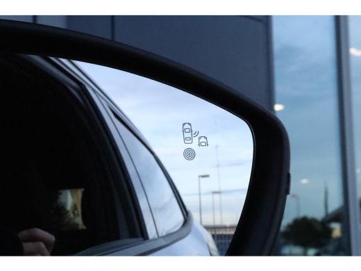 Peugeot 2008 1.2 Hybrid 145 Allure | Adaptieve Cruise | 360 Camera | Navi | Keyless | Carplay | Dodehoekdetectie ActivLease financial lease