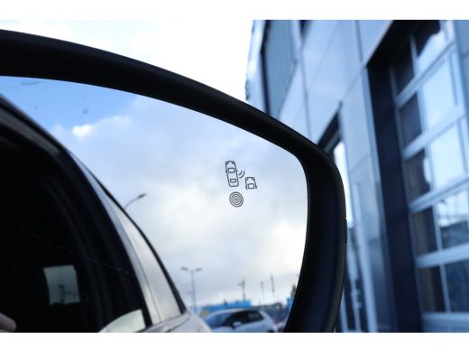 Peugeot 208 1.2 Hybrid 145 e-DCS6 GT | Vision & Navigation Pack | Alcantara Executive Interior | Pack Drive A... ActivLease financial lease