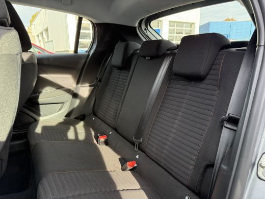 Peugeot 208 1.2 PureTech Blue Lease Active | Apple Carplay/Android Auto|telefoonintegratie premium | Buitensp... ActivLease financial lease