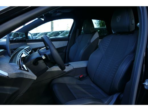 Peugeot 3008 1.2 HYBRID 145PK GT AUTOMAAT / NAVI / CLIMA / PDC / 19"LMV / CAMERA / KEYLESS / FULL-LED / WINTER... ActivLease financial lease