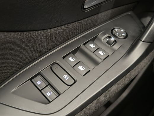 Peugeot 308 SW 1.6 Plug-in Hybrid 180 Active Pack Business Apple Carplay / Android Auto | LED Koplampen | 17"... ActivLease financial lease