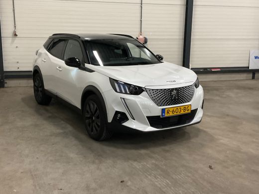 Peugeot e-2008 EV GT Pack 50 kWh 3 Fase | Adaptive Cruise | 1e Eigenaar | Alcantara | Dealeronderhouden | Sfeerv... ActivLease financial lease