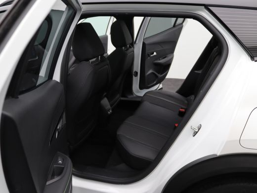 Peugeot e-2008 EV GT Pack 50 kWh | Achterbank in delen neerklapbaar | Achteruitrijcamera | Achteruitrijcamera st... ActivLease financial lease