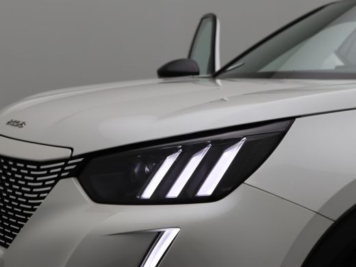 Peugeot e-2008 EV GT Pack 50 kWh | Achterbank in delen neerklapbaar | Achteruitrijcamera | Achteruitrijcamera st... ActivLease financial lease