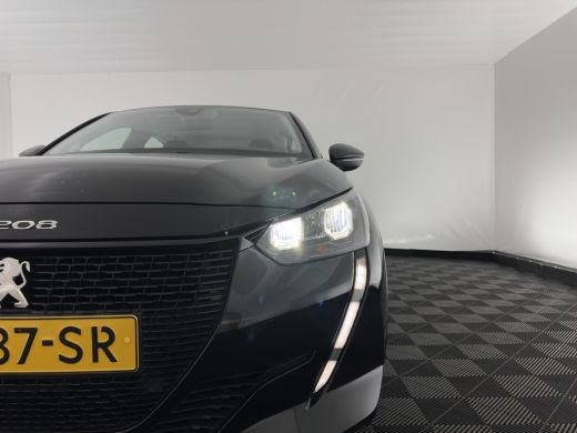 Peugeot e-208 EV Active Pack 50 kWh {SOH-99%} [ 3-Fase ] (INCL.BTW) Aut. *FULL-LED | MICROFIBRE | SPORT-SEATS |... ActivLease financial lease