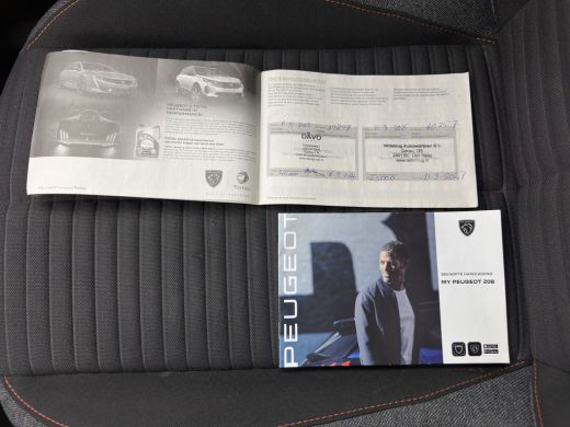 Peugeot e-208 EV Active Pack 50 kWh {SOH-99%} [ 3-Fase ] (INCL.BTW) Aut. *FULL-LED | MICROFIBRE | SPORT-SEATS |... ActivLease financial lease