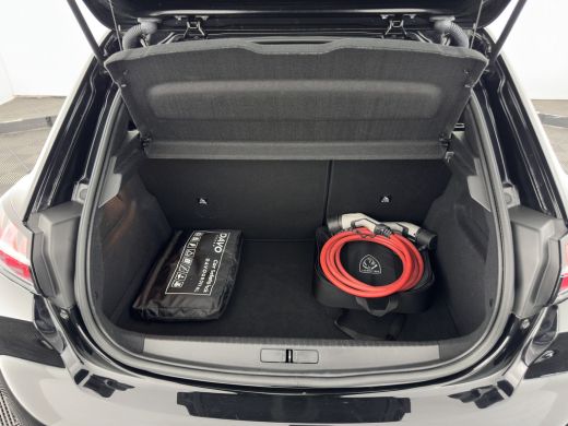 Peugeot e-208 EV Active Pack 50 kWh {SOH-99%} [ 3-Fase ] (INCL.BTW) Aut. *FULL-LED | MICROFIBRE | SPORT-SEATS |... ActivLease financial lease