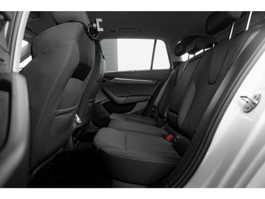 Skoda Octavia Combi 1.4 TSI iV PHEV Business Edition Plus | Adapt. Cruise | Head-up display | Carplay | 1500 kg... ActivLease financial lease