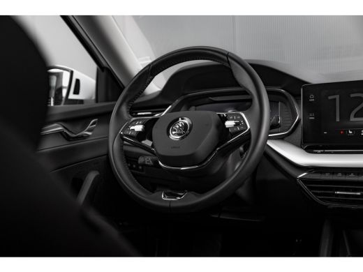 Skoda Octavia Combi 1.4 TSI iV PHEV Business Edition Plus | Adapt. Cruise | Head-up display | Carplay | 1500 kg... ActivLease financial lease