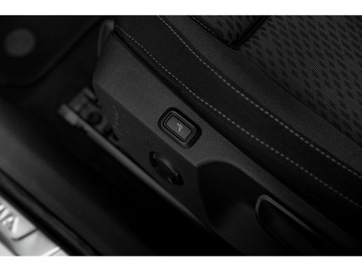 Skoda Octavia Combi 1.4 TSI iV PHEV Business Edition Plus | Adapt. Cruise | Head-up display | Carplay | 1500 kg... ActivLease financial lease